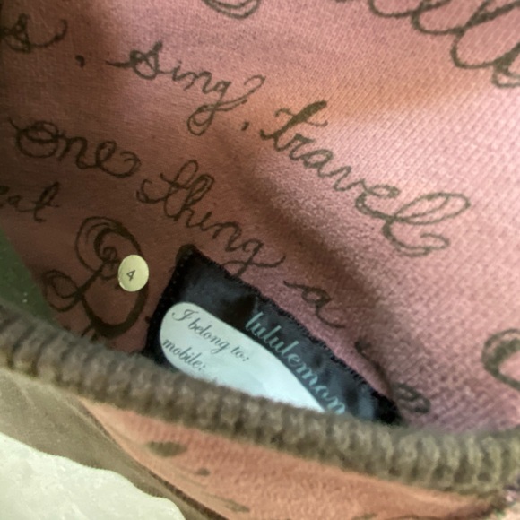 Lululemon Manifesto Scuba Hoodie - Picture 5 of 16